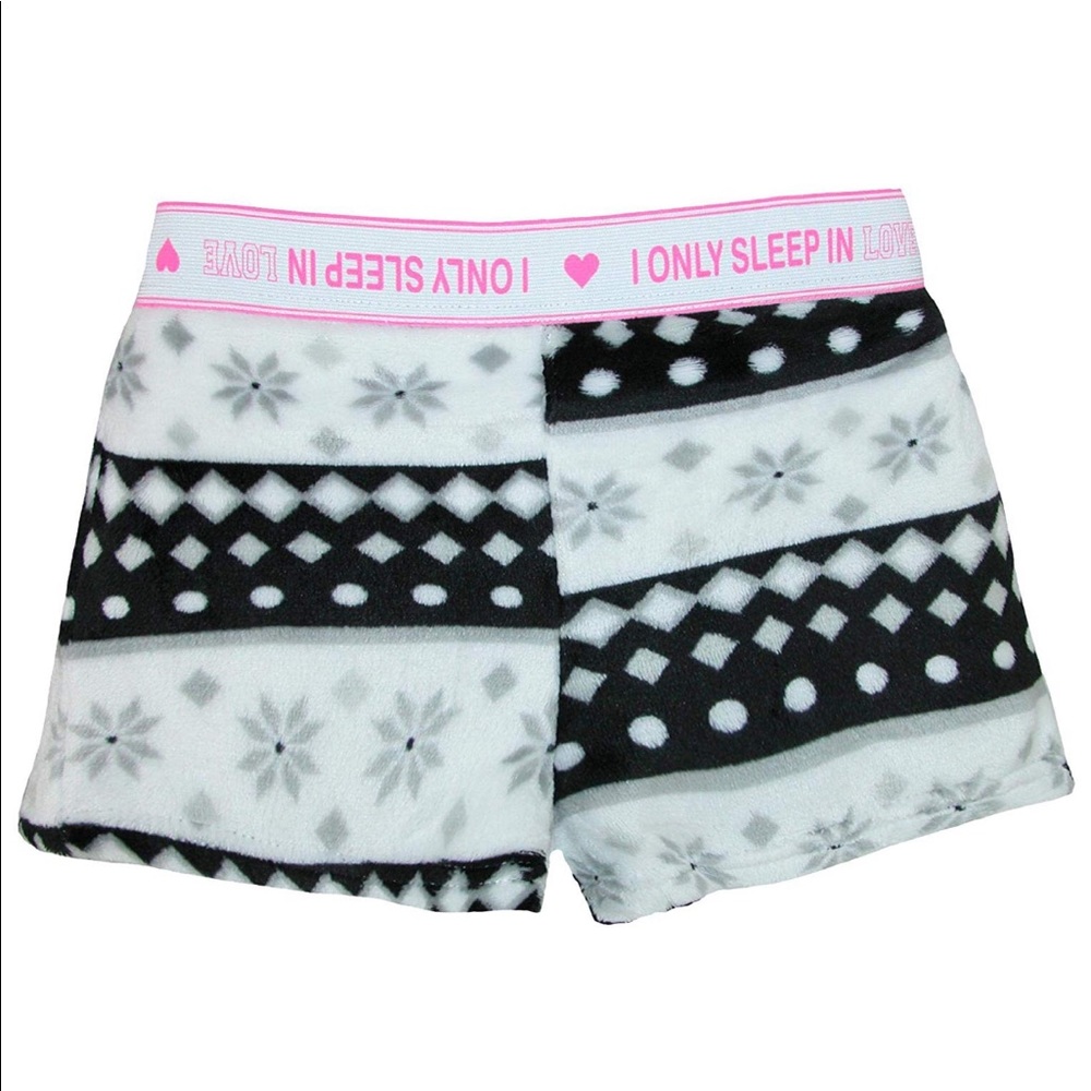 Em & Afie Women’s plus sized pajama shorts